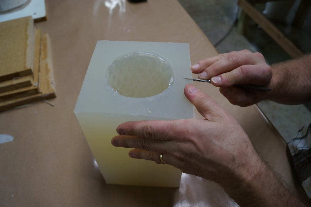 How to make a cut in Silicone Mold